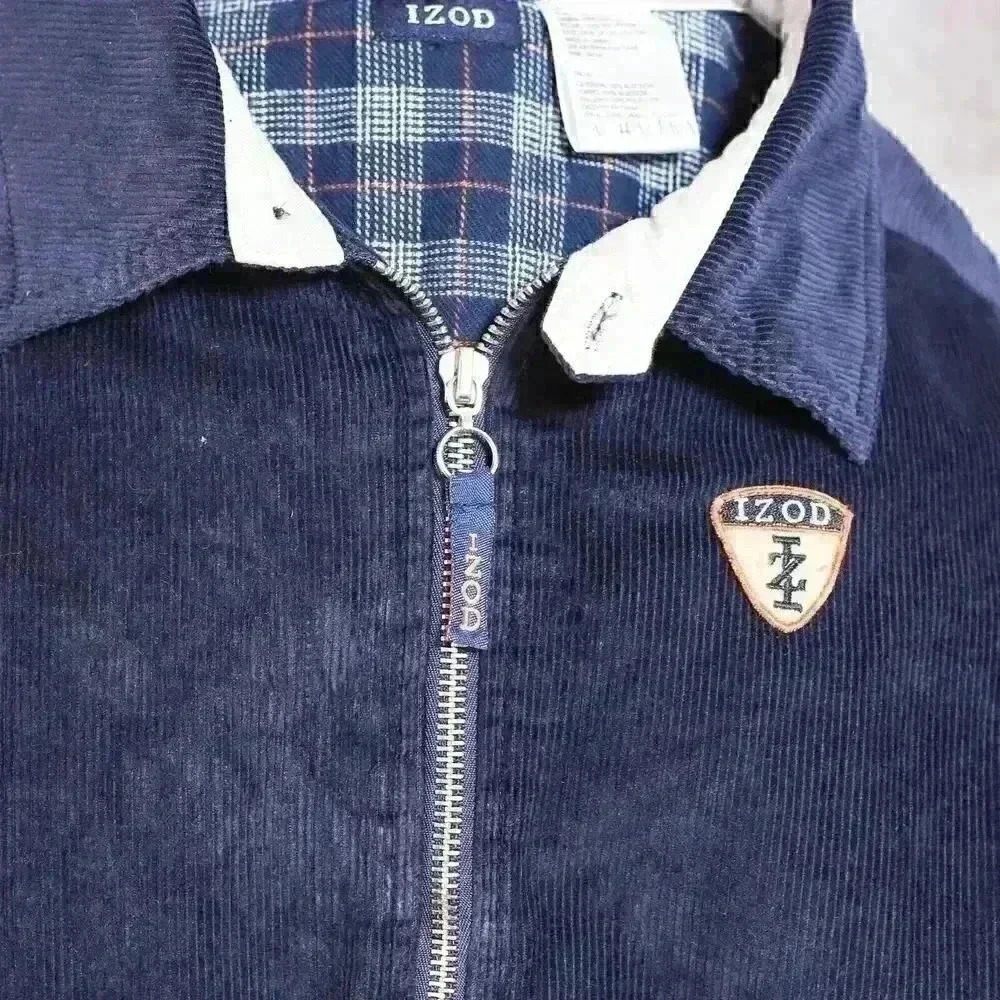 Kids IZOD Size 5 navy blue 100% Cotton corduroy jacket flannel lining, pockets